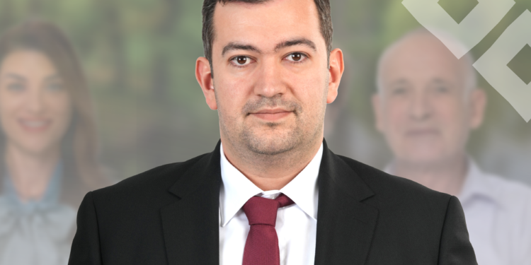 Doljenii vor fi reprezentați în Parlamentul României de un tânăr medic specialist. Cine este dr. Ionuț Andrei, candidatul PSD Dolj la Camera Deputaților?